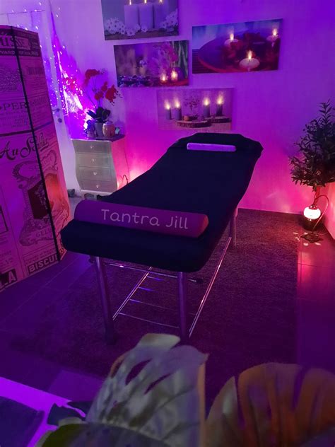 Erotic massage Escort Falun